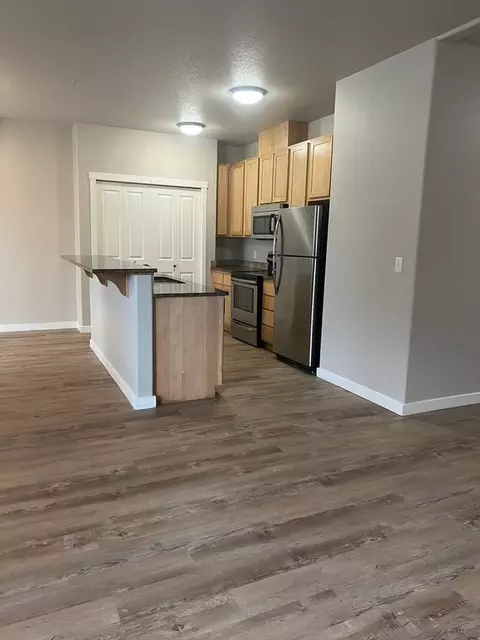 608 NE 86th St, Hazel Dell, WA 98665