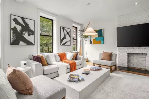 49 W 16th St, New York, NY 10011