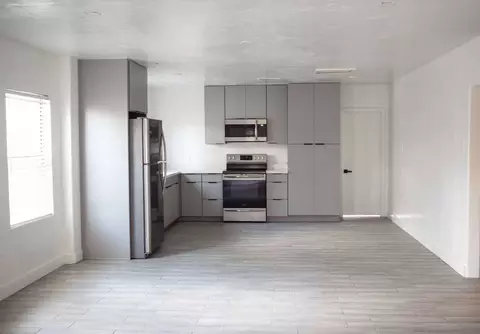 1009 S Roosevelt St, Tempe, AZ 85281