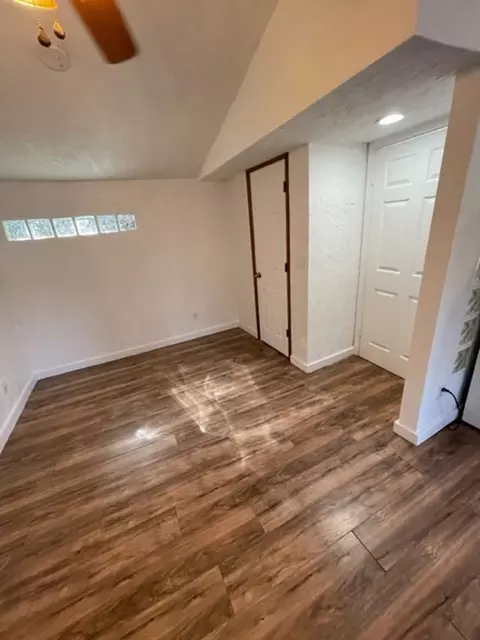 17007 SE Stark St, Portland, OR 97233 photo 2