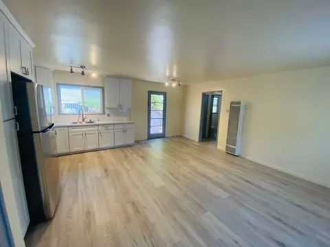 141 Oak Ave, Redwood City, CA 94061