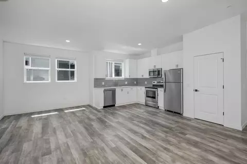 6942 N Montana Ave, Portland, OR 97217