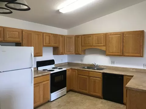 15101560 W Pine St, Baraboo, WI 53913