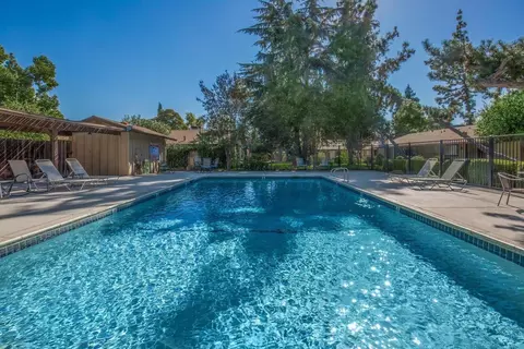 3388 G St, Merced, CA 95340