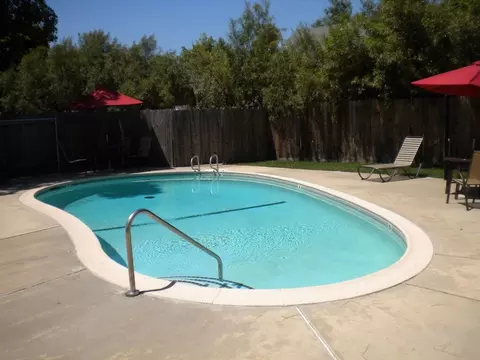5300 Laurel Hills Dr, Sacramento, CA 95841