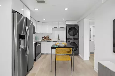 2561 W Avenue 30, Los Angeles, CA 90065