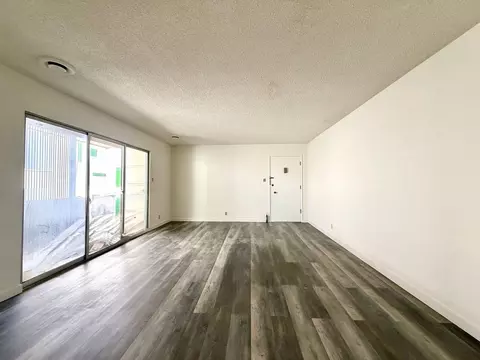 2660 Flores St, San Mateo, CA 94403