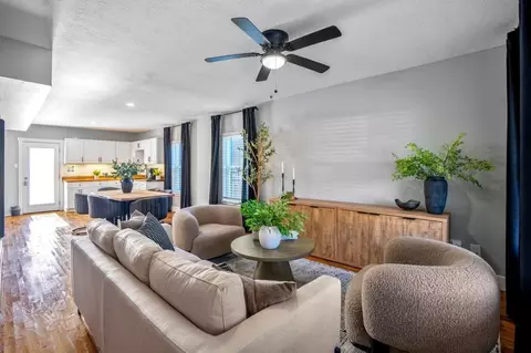 4952 Polk St, Houston, TX 77023