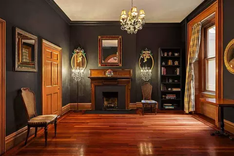 141 E 33rd St, New York, NY 10016