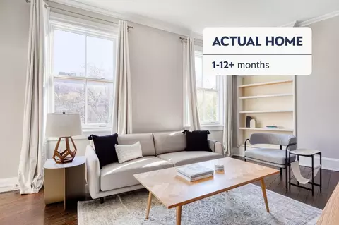 302 W 11th St, New York, NY 10014