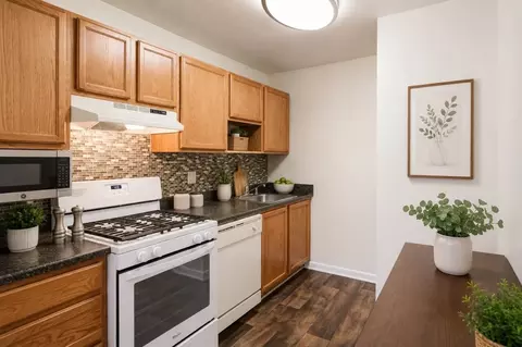 215 Woodhill Dr #STE D, Glen Burnie, MD 21061 photo 4