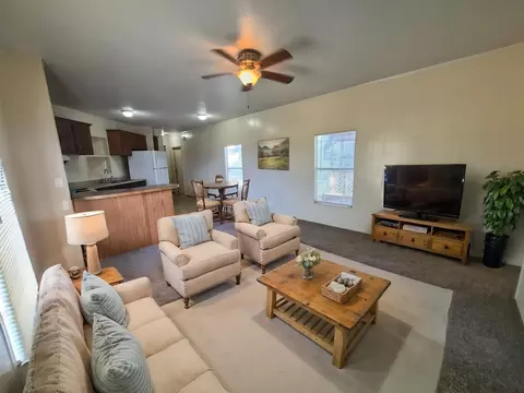 775 Steele Rd, Alvin, TX 77511