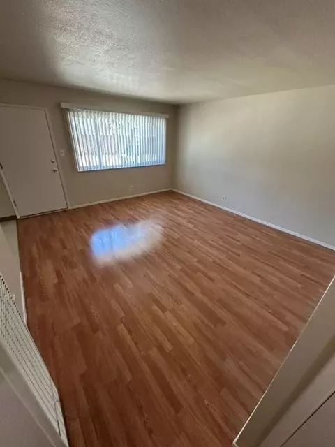 586 Berry Ave, Hayward, CA 94544