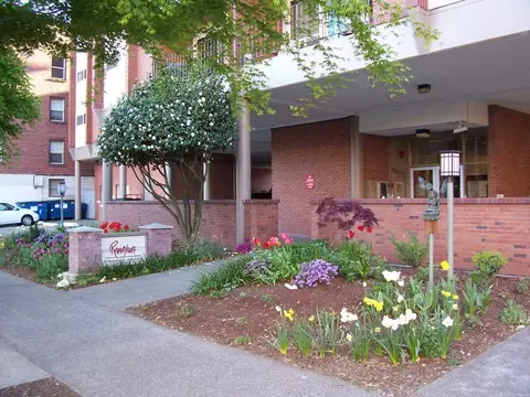 119 Harvard Ave E, Seattle, WA 98102