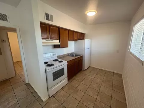 5632 S Montezuma St, Phoenix, AZ 85041