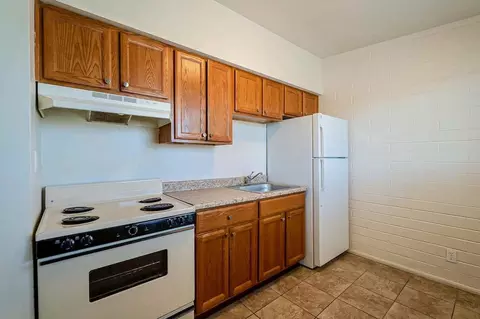 5632 S Montezuma St, Phoenix, AZ 85041 photo 2