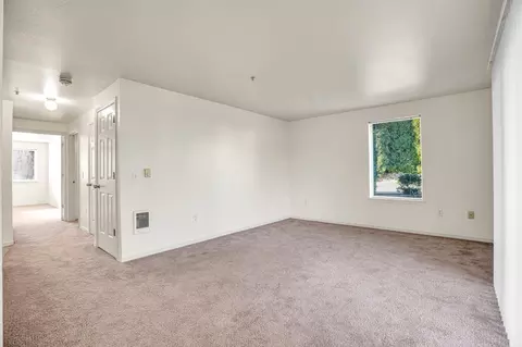 3448 Livingston St NE, Salem, OR 97301
