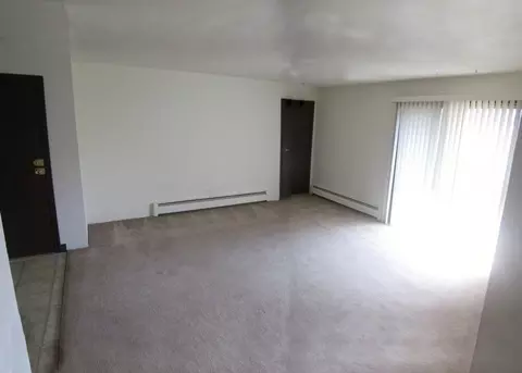 214 Royal Ct, Appleton, WI 54915