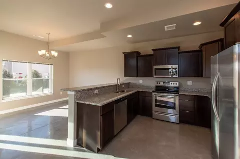 139 Bainberry St, Tiffin, IA 52340