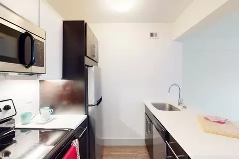 18 S Kingshighway Blvd, Saint Louis, MO 63108