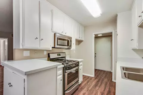 16915 Napa St, Los Angeles, CA 91343