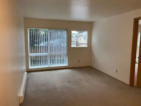 910 N 104th St, Seattle, WA 98133 photo 7