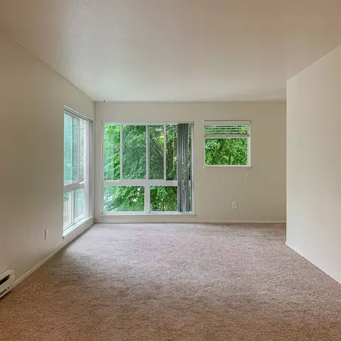 910 N 104th St, Seattle, WA 98133 photo 16