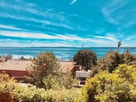 6609 SW Admiral Way, Seattle, WA 98116