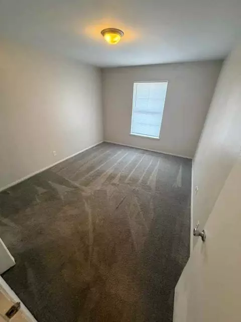 700 Chateau Dr, Evansville, IN 47715