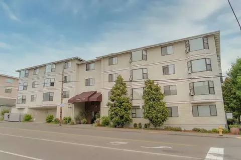 6500 24th Ave NW, Seattle, WA 98117