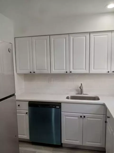 82 Finderne Ave, Bridgewater, NJ 08807