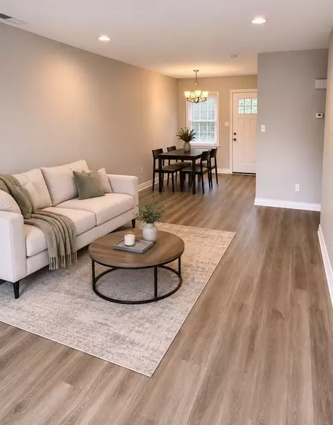 5822 Cedars East Ct, Charlotte, NC 28212