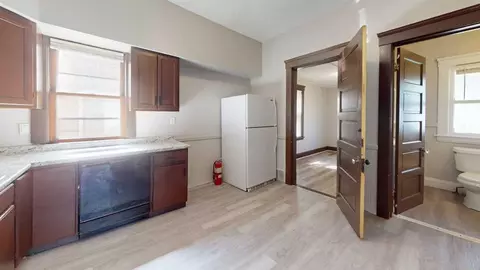 800 E 157th St, Cleveland, OH 44110