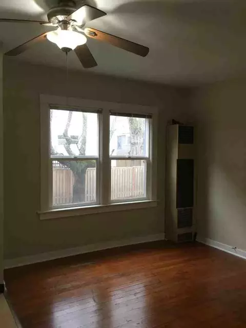 824 SE 30th Ave, Portland, OR 97214