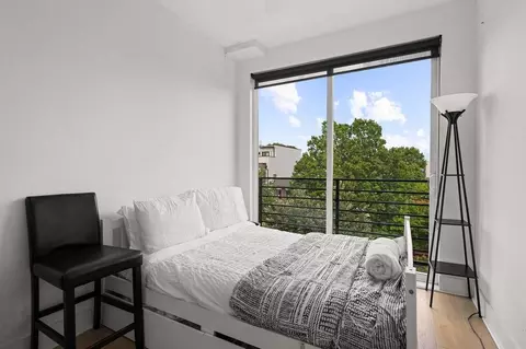 1425 P St NW, Washington, DC 20005 photo 3