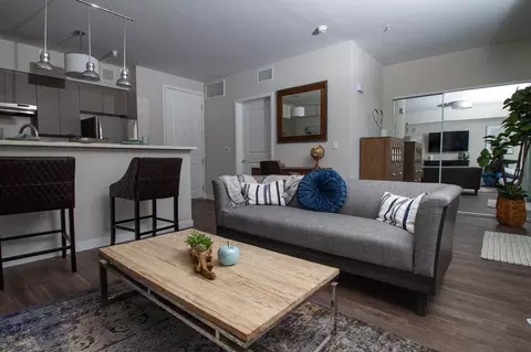 11011 Otsego St, Los Angeles, CA 91601