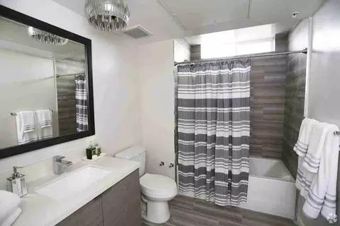 11011 Otsego St, Los Angeles, CA 91601
