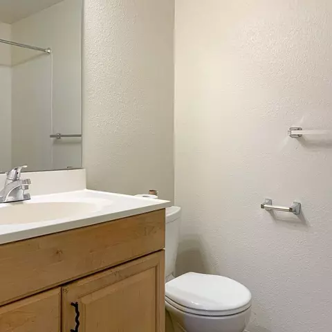 910 N 104th St, Seattle, WA 98133 photo 9