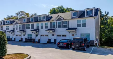 346 Landrum Pl, Clarksville, TN 37043