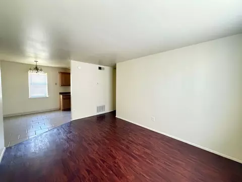 9407 La Grange Rd, Louisville, KY 40242