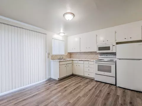 15817 Manor Way, Lynnwood, WA 98087