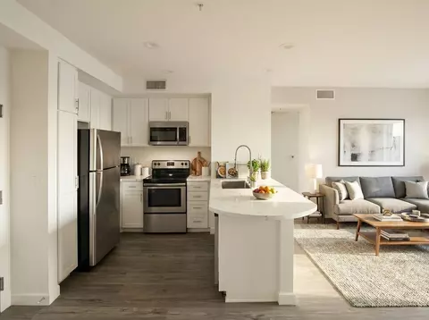 3400 Cahuenga Blvd W, Los Angeles, CA 90068