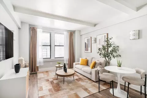 200 E 11th St, New York, NY 10003