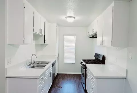 14101 Browning Ave, Tustin, CA 92780