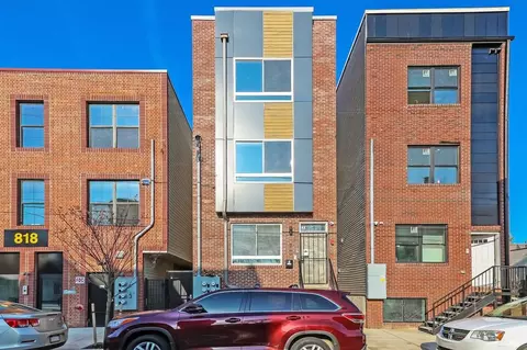 820 N 40th St, Philadelphia, PA 19104