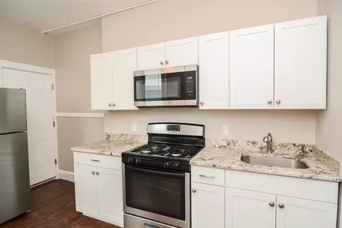 197 Appleton St, Lowell, MA 01852