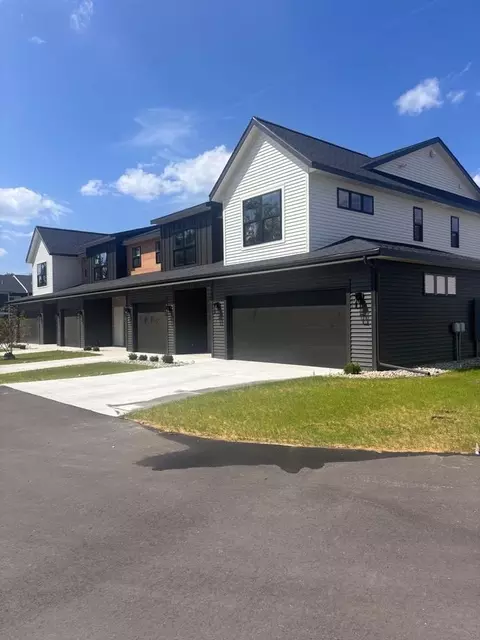3144 5 Mile Rd NE, Grand Rapids, MI 49525
