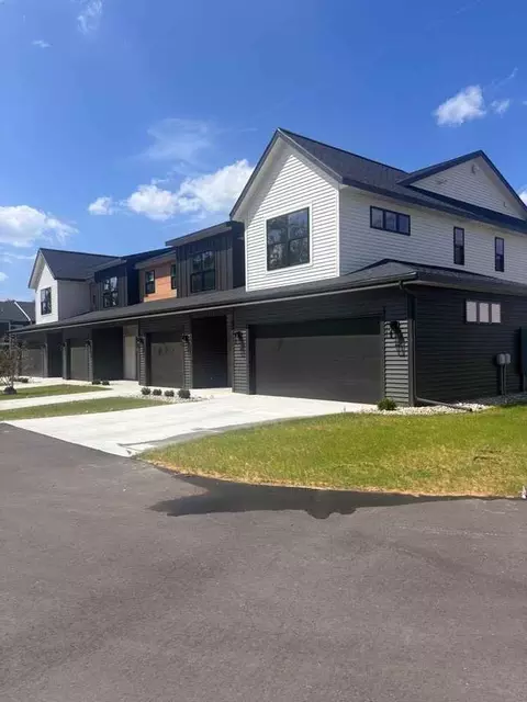 3144 5 Mile Rd NE, Grand Rapids, MI 49525