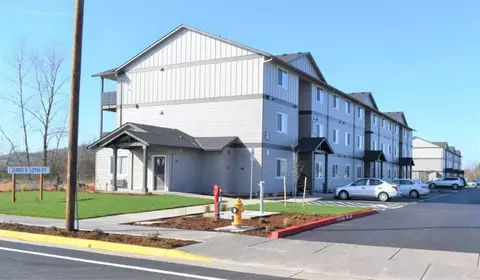 2400 S 12th St, Lebanon, OR 97355