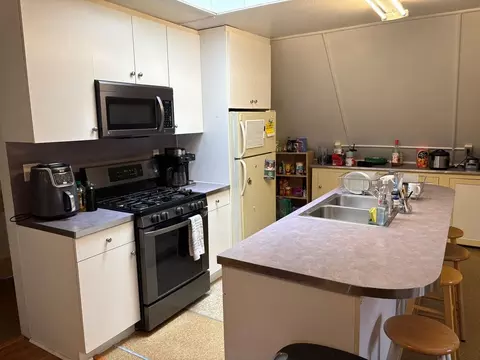 127 College Ave, Ithaca, NY 14850